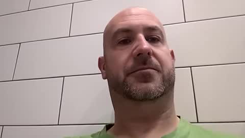 Snapshot of masterclass69er chatting on November 18, 2025, 9:14 am Bob online show from November 18, 2025, 9:14 am