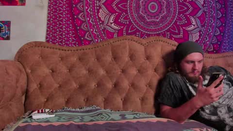 Snapshot of masterr_and_kittyy chatting on October 5, 2025, 5:06 am online show from October 5, 2025, 5:06 am