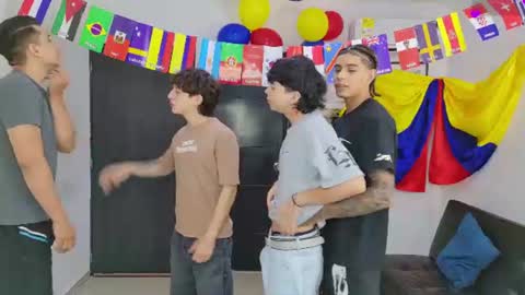 Snapshot of masters_sexx chatting on July 8, 2026, 11:15 am Team Cris Darwin- Fernando- Stiven- David online show from July 8, 2026, 11:15 am