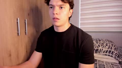 mastrangelo_x online show from November 21, 2025, 8:51 pm