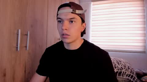 mastrangelo_x online show from November 22, 2025, 8:08 pm