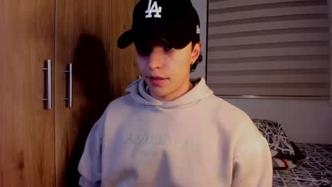 mastrangelo_x online show from January 18, 2026, 3:54 am