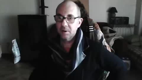 mat11efou online show from February 16, 2025, 8:43 am