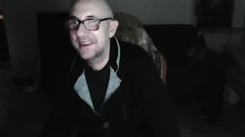 mat11efou online show from March 9, 2025, 7:34 am