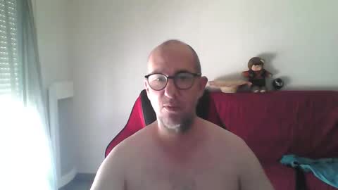 mat11efou online show from May 24, 2026, 1:49 pm
