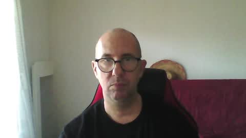 Snapshot of mat11efou chatting on June 25, 2026, 10:42 am mat11efou online show from June 25, 2026, 10:42 am