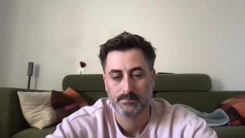 mat_johof online show from November 4, 2025, 3:11 pm