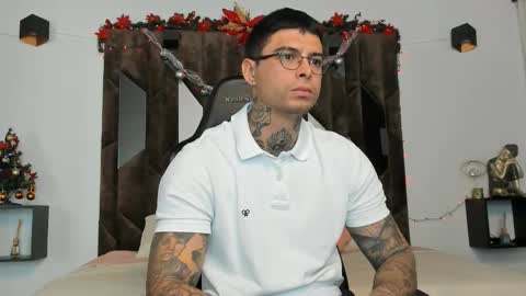 mateo_dilucajs1 online show from December 17, 2025, 10:21 am