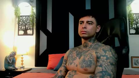 mateo_dilucajs1 online show from January 15, 2026, 11:30 pm