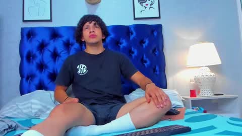 Snapshot of mateoking1 chatting on March 12, 2025, 3:24 am MATEO KING online show from March 12, 2025, 3:24 am