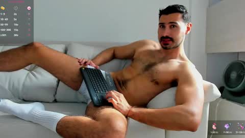mateoking_ online show from September 12, 2025, 9:04 pm