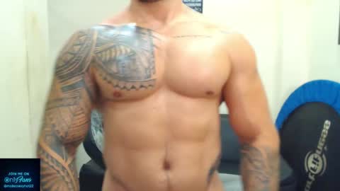 Snapshot of mateosexyhot22 chatting on April 30, 2026, 8:15 pm Mateo online show from April 30, 2026, 8:15 pm