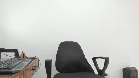 Snapshot of matheusbeard2 chatting on December 9, 2024, 9:26 pm Matheus online show from December 9, 2024, 9:26 pm