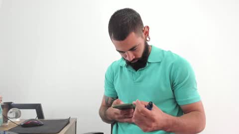 Snapshot of matheusbeard2 chatting on January 10, 2025, 4:20 pm Matheus online show from January 10, 2025, 4:20 pm