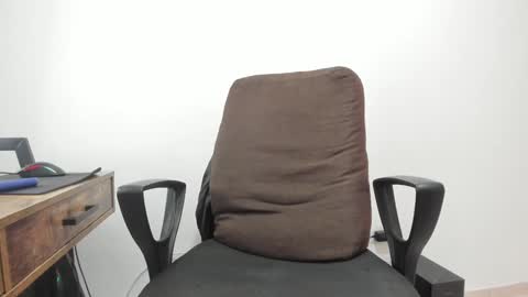 Snapshot of matheusbeard2 chatting on January 11, 2025, 10:29 pm Matheus online show from January 11, 2025, 10:29 pm