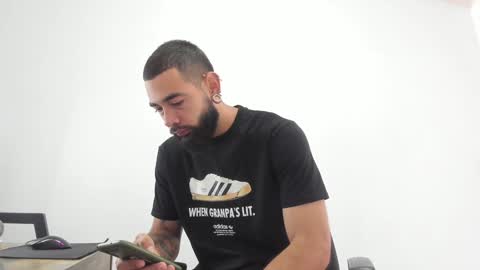 Snapshot of matheusbeard2 chatting on January 31, 2025, 3:44 pm Matheus online show from January 31, 2025, 3:44 pm