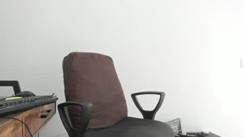 Snapshot of matheusbeard2 chatting on January 31, 2025, 6:47 pm Matheus online show from January 31, 2025, 6:47 pm