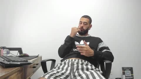 Snapshot of matheusbeard2 chatting on February 13, 2025, 10:43 pm Matheus online show from February 13, 2025, 10:43 pm