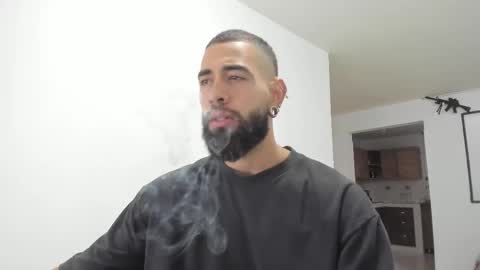 Snapshot of matheusbeard2 chatting on March 4, 2025, 8:27 pm Matheus online show from March 4, 2025, 8:27 pm