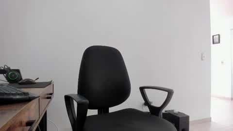 Snapshot of matheusbeard2 chatting on October 21, 2025, 2:40 pm Matheus online show from October 21, 2025, 2:40 pm