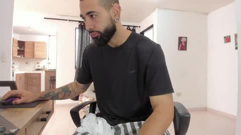 Snapshot of matheusbeard2 chatting on April 17, 2026, 2:20 pm Matheus online show from April 17, 2026, 2:20 pm