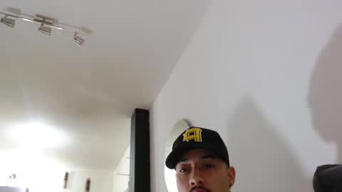 STRURIBE ON INSTAGRAM online show from December 17, 2024, 4:53 pm