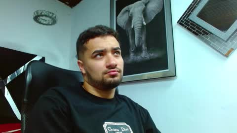 Mathews online show from November 4, 2025, 11:42 am