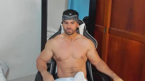 Snapshot of mathews_smith chatting on February 1, 2026, 11:20 am mathews_smith online show from February 1, 2026, 11:20 am