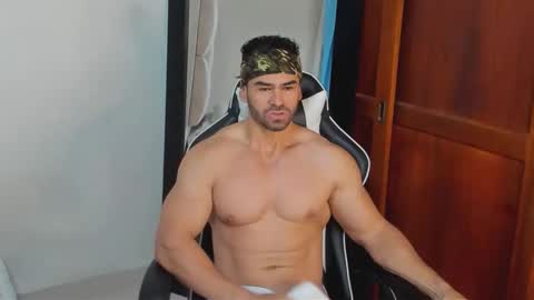 Snapshot of mathews_smith chatting on February 25, 2026, 11:31 am mathews_smith online show from February 25, 2026, 11:31 am