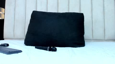 mathilda_liz online show from March 3, 2026, 1:39 pm