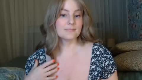 mathilde_solveig online show from December 31, 2024, 6:35 pm