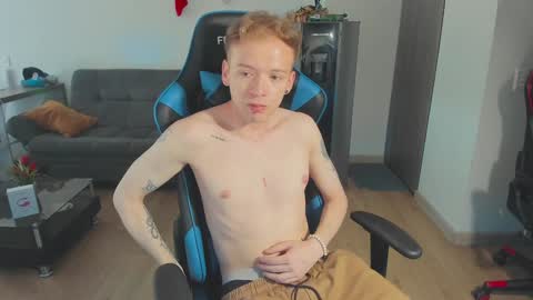 Snapshot of mathwx_ chatting on December 31, 2024, 6:35 pm Alejandro Alex online show from December 31, 2024, 6:35 pm