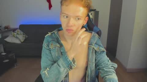 Snapshot of mathwx_ chatting on January 6, 2025, 12:27 am Alejandro Alex online show from January 6, 2025, 12:27 am