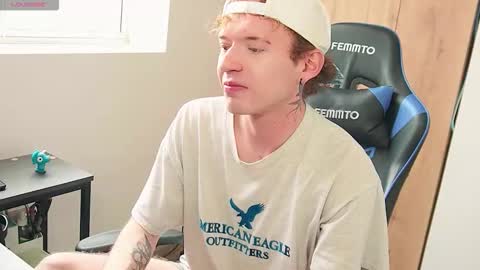 Snapshot of mathwx_ chatting on October 25, 2025, 1:18 pm Alejandro Alex online show from October 25, 2025, 1:18 pm