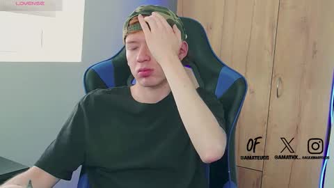 Snapshot of mathwx_ chatting on November 18, 2025, 2:21 pm Alejandro Alex online show from November 18, 2025, 2:21 pm