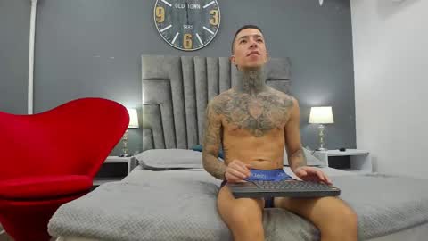 Snapshot of matias_son chatting on January 4, 2025, 10:45 pm Matias Son online show from January 4, 2025, 10:45 pm