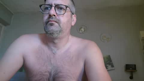 Snapshot of matrike1 chatting on May 17, 2026, 7:50 am matrike1 online show from May 17, 2026, 7:50 am