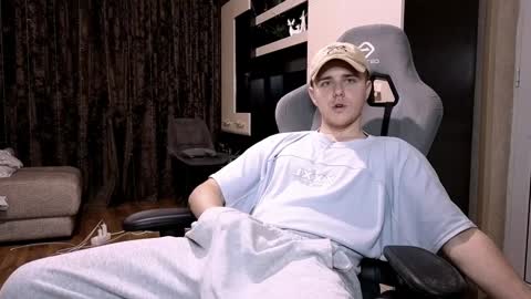 Matt online show from February 1, 2025, 2:26 am