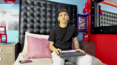 ---Matteo--- online show from October 5, 2025, 4:00 am