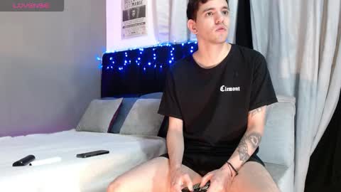 ---Matteo--- online show from November 30, 2025, 8:51 am