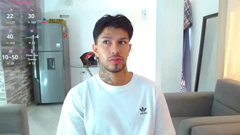 matteo_leto online show from October 9, 2025, 12:36 pm