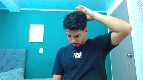 matteo_leto online show from November 10, 2025, 1:10 pm