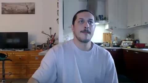 Snapshot of matteushh87 chatting on February 14, 2025, 10:17 am matteushh87 online show from February 14, 2025, 10:17 am