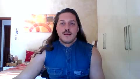 Snapshot of matteushh87 chatting on October 27, 2025, 10:19 am matteushh87 online show from October 27, 2025, 10:19 am