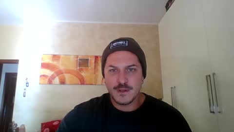 Snapshot of matteushh87 chatting on October 29, 2025, 10:06 am matteushh87 online show from October 29, 2025, 10:06 am