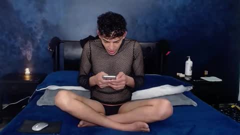 Snapshot of matthew_hawk19 chatting on February 19, 2026, 12:23 pm matthew_hawk19 online show from February 19, 2026, 12:23 pm
