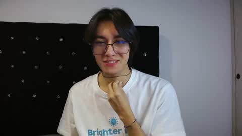 Snapshot of matti_mendez_ chatting on July 2, 2026, 3:40 pm Matti Mendez online show from July 2, 2026, 3:40 pm