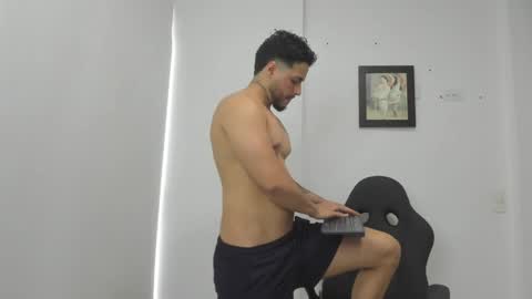 Mattias online show from April 10, 2026, 9:41 pm