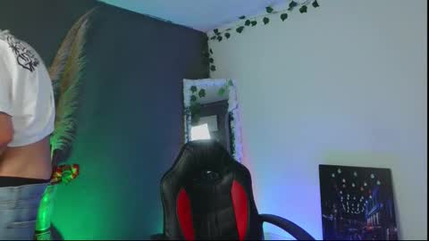 Snapshot of mattias_dantee chatting on September 27, 2025, 3:17 pm mattias online show from September 27, 2025, 3:17 pm