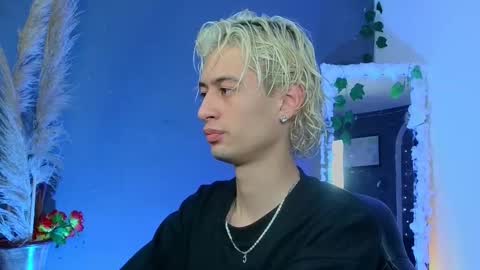 Snapshot of mattias_dantee chatting on October 4, 2025, 3:59 am mattias online show from October 4, 2025, 3:59 am